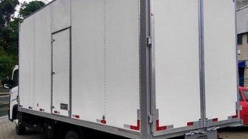 Baú isotérmico para caminhão: como escolher o ideal para o seu transporte